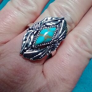 Silvertone leaf faux turquoise ring large intricate decorative jewelry blue gold